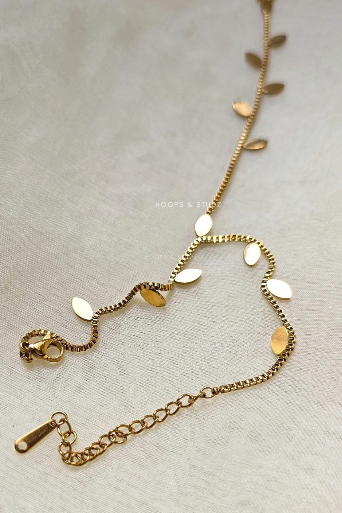 Leafy Ringlet Hand Chain