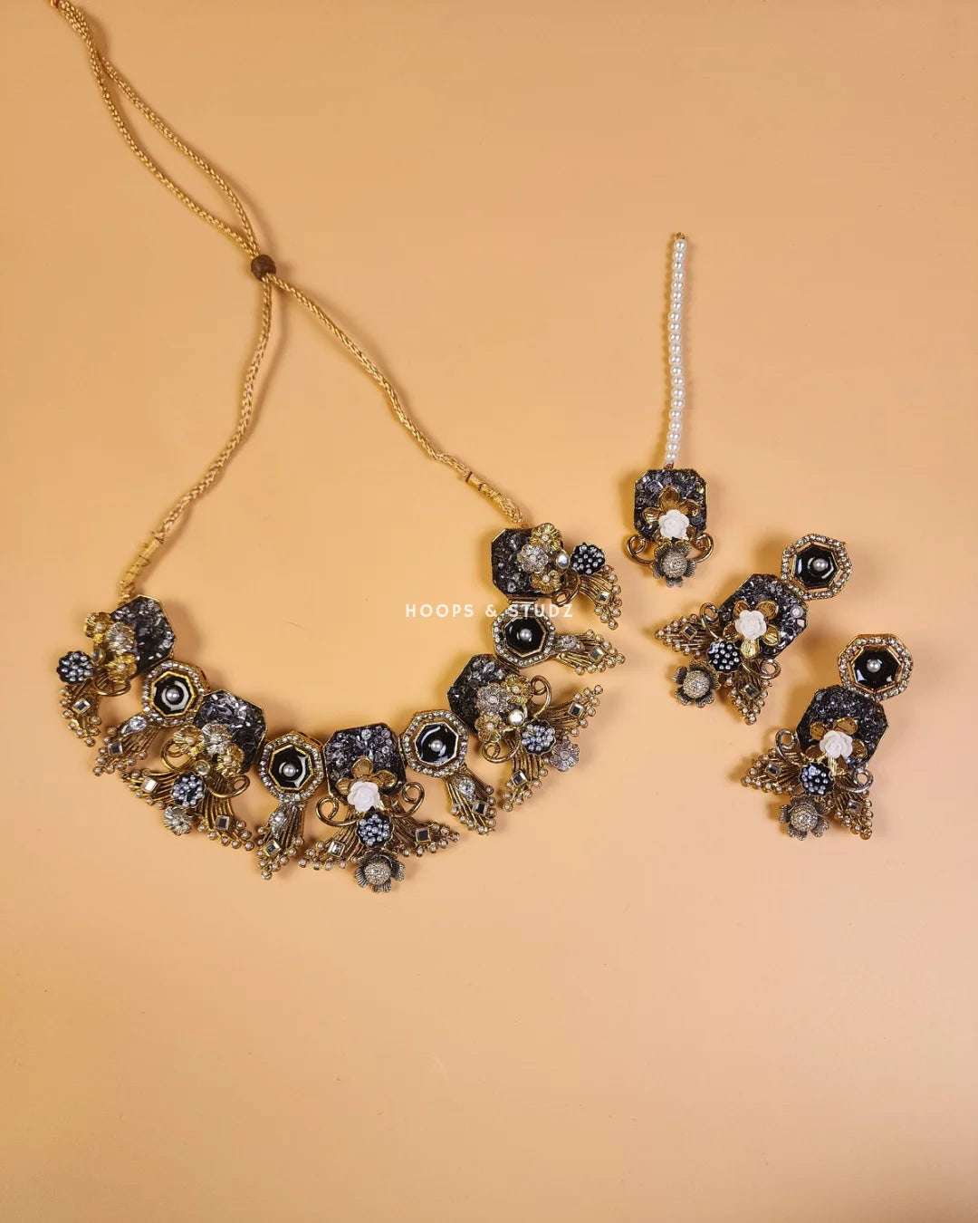 Hizeeka Crushed Stone Choker Set