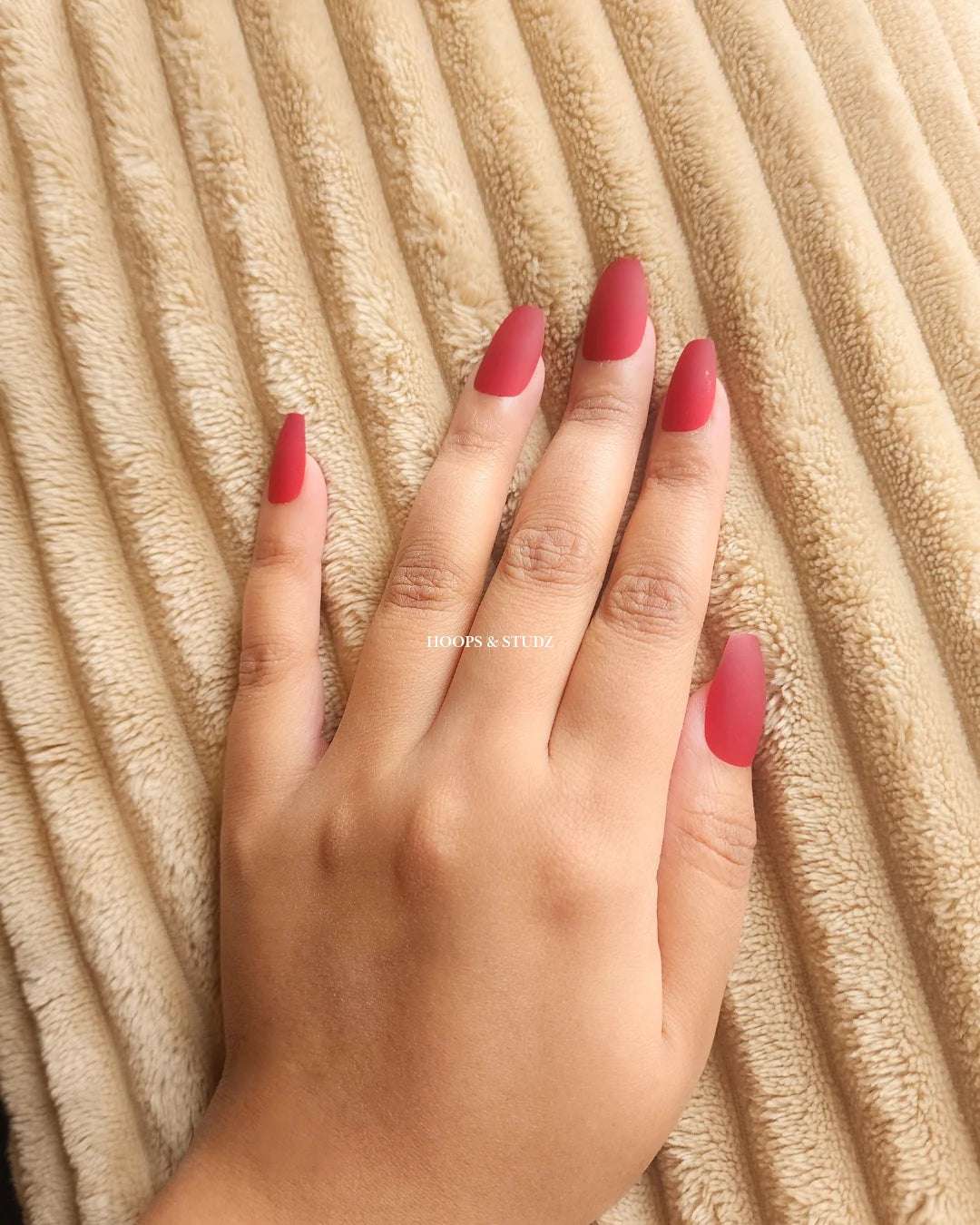 Matte Almond Blood Red Press on Nails - N002