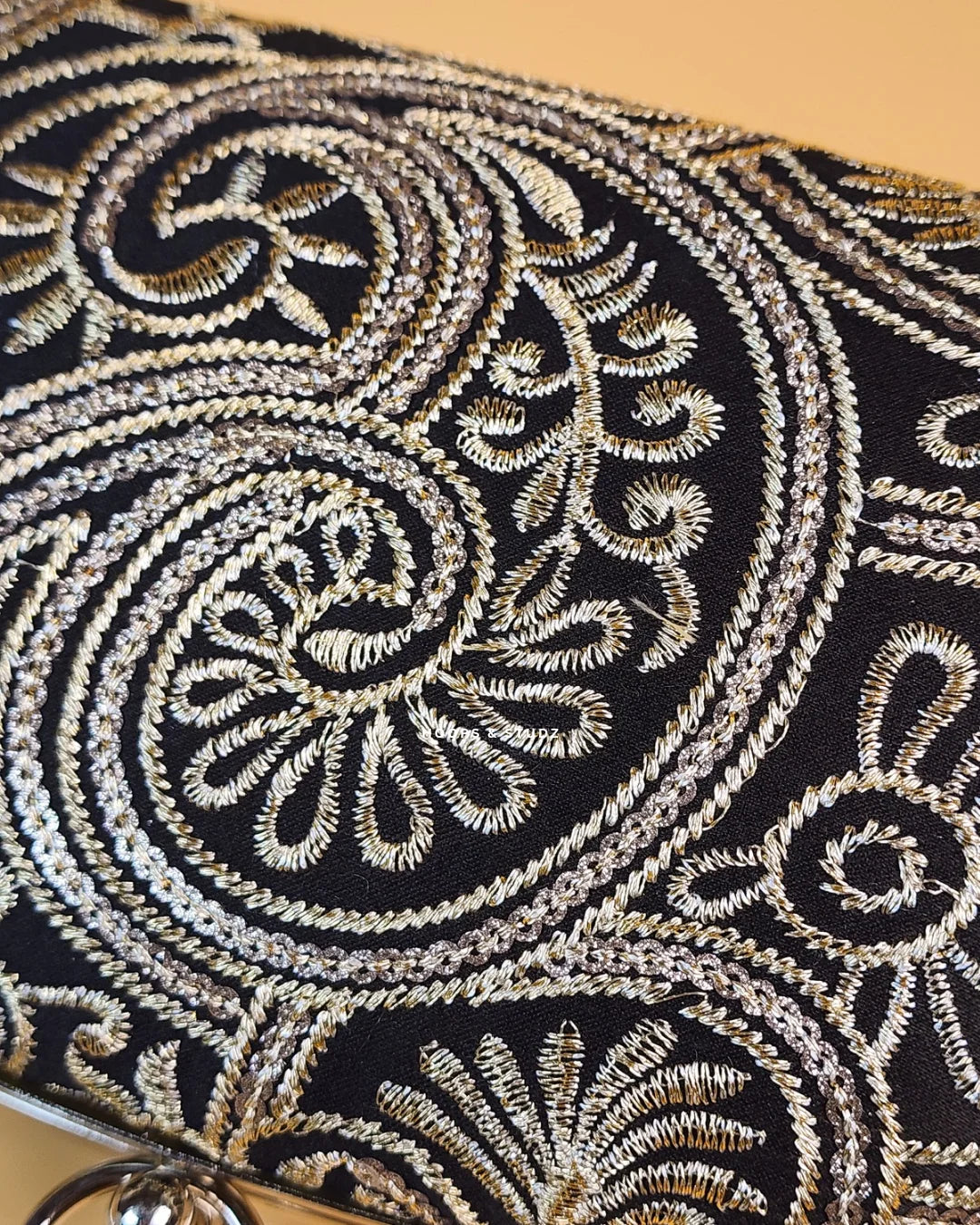 Cathy embroidered Women Clutch
