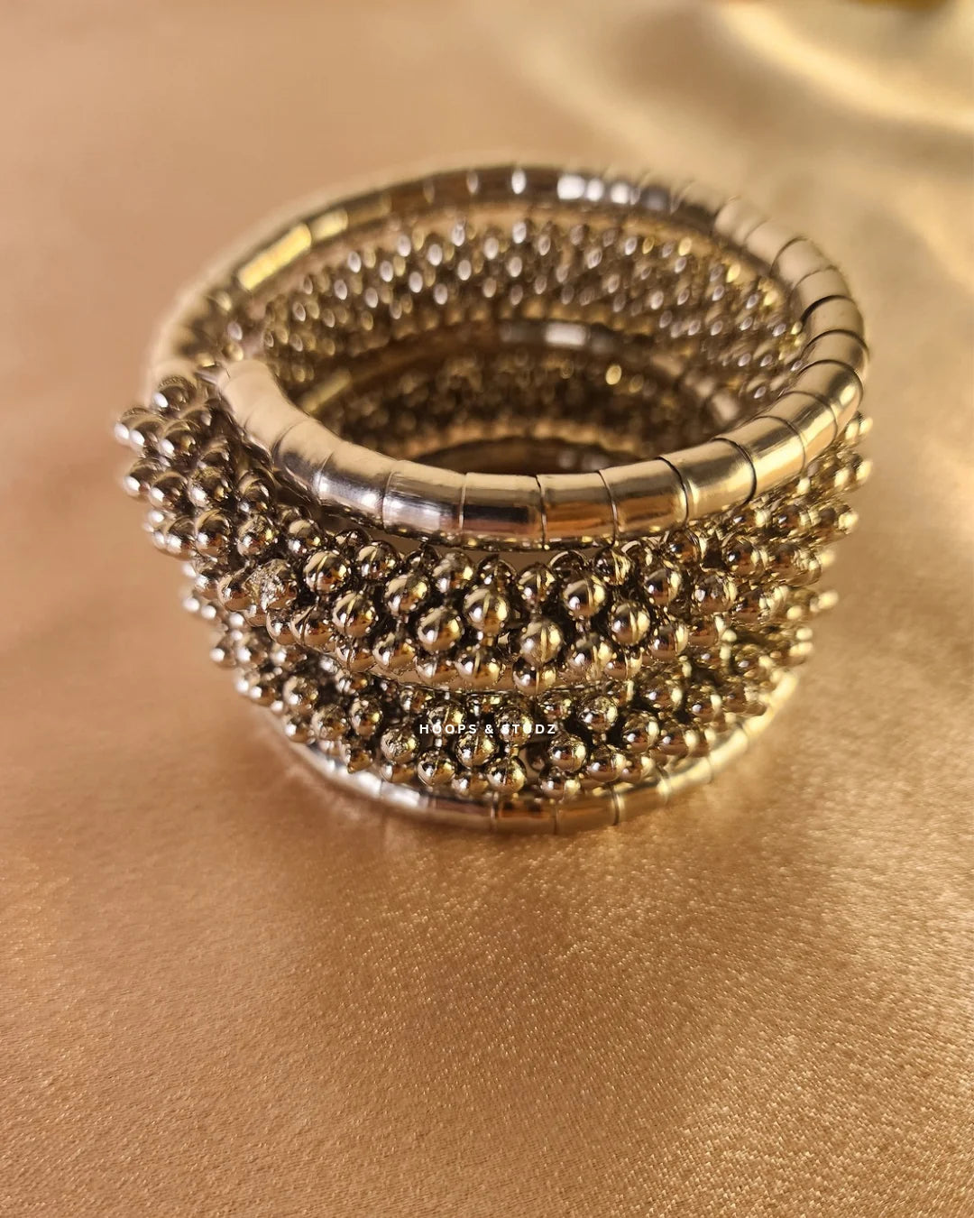 Zarlish Tribal Cuff - Hand Accesory