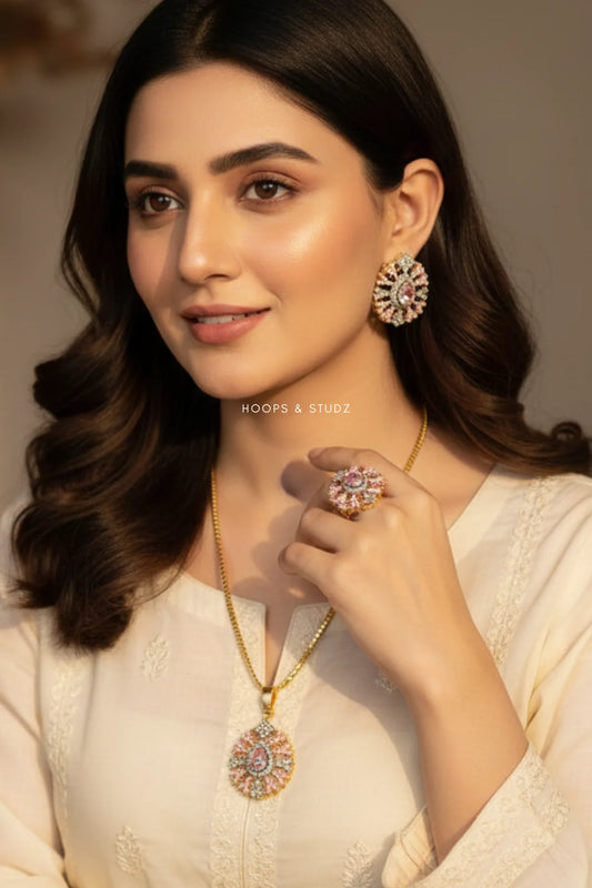 Um e Aimen - Pendant Set With Ring & Earrings