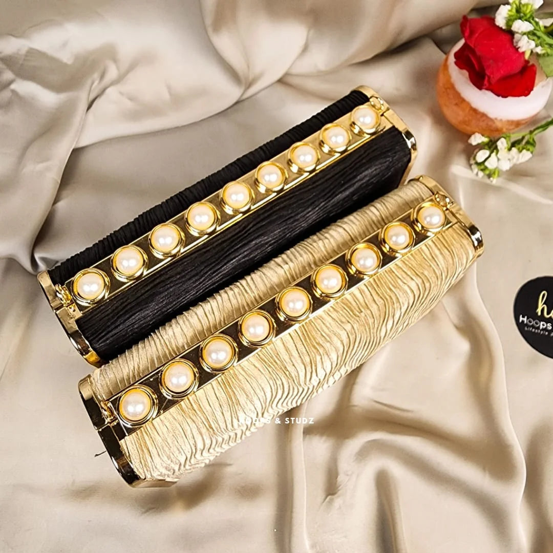 Anastasia Clutch Purse- Cream