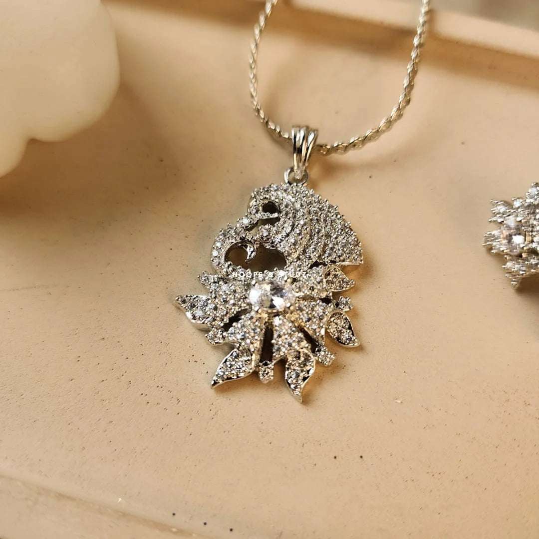Umesa Pendant Set