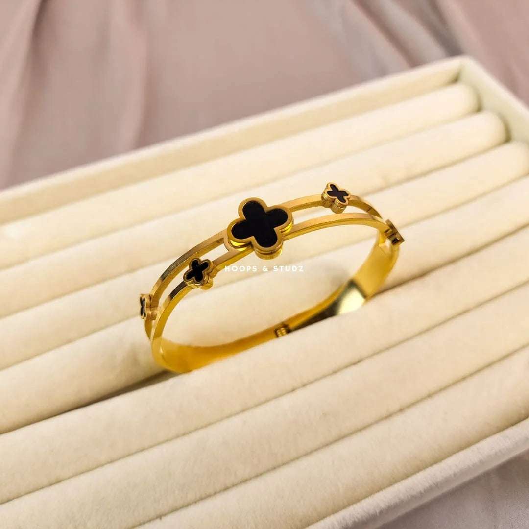 Ladies Van Cleef Bracelet - D4