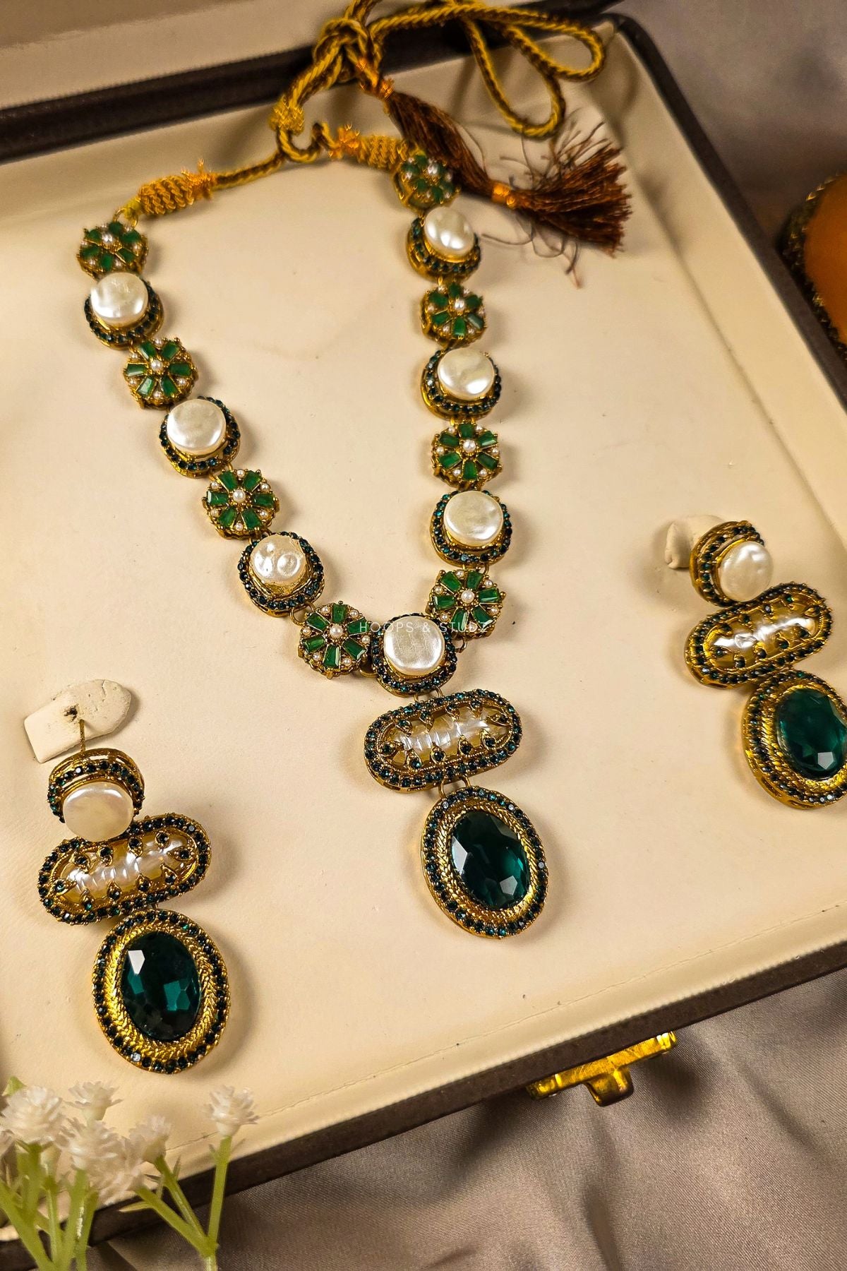 Dur e Shehwar MOP Choker Jewelry Set - Green & White