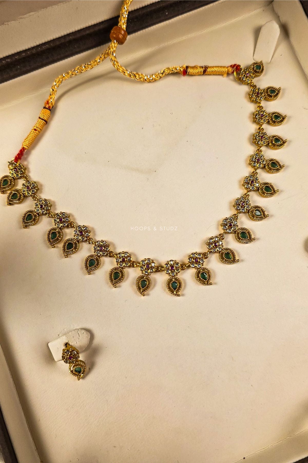 Fyhaa Kundan Jewelry Set