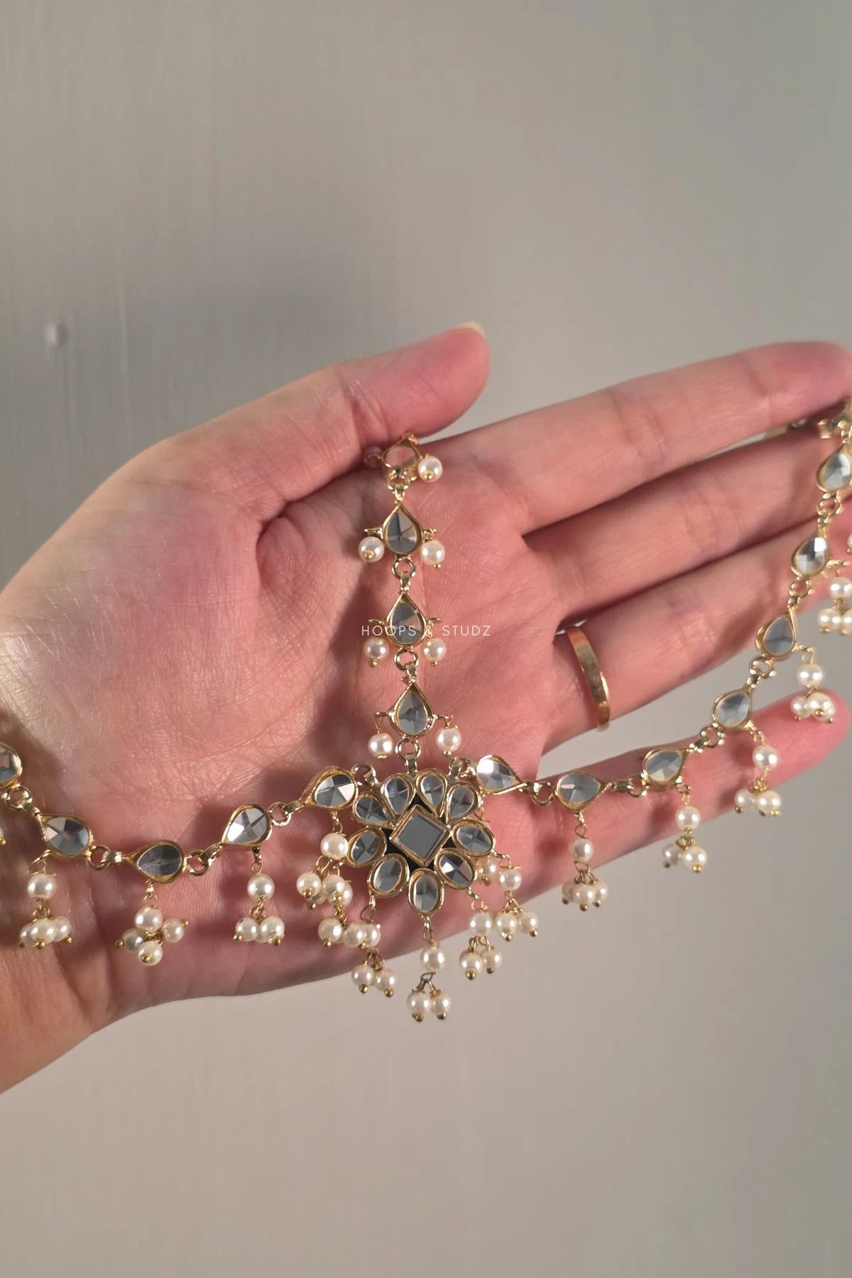 Nigar Kundan Matha Patti