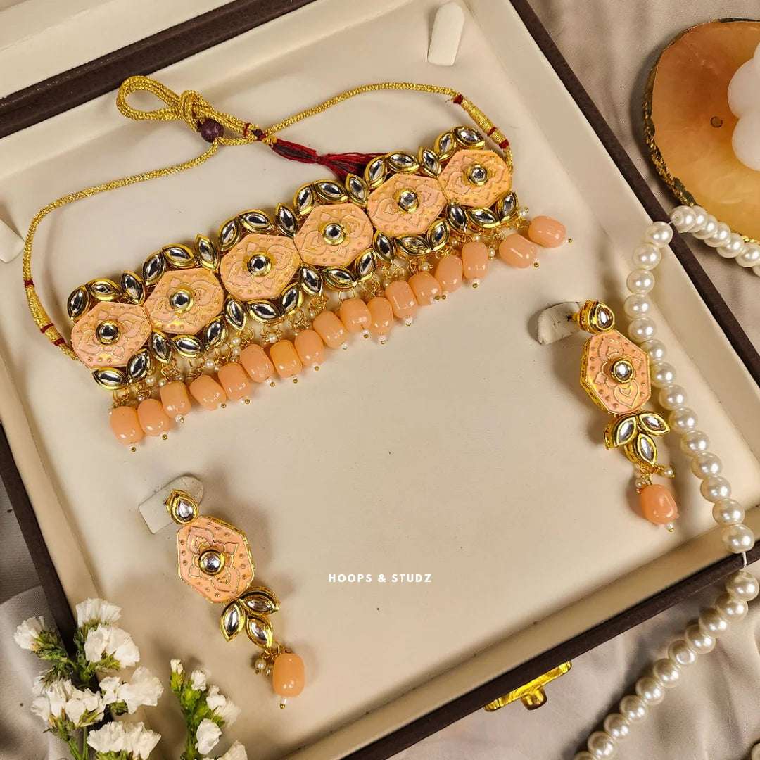Shelas (Peach) Choker Set