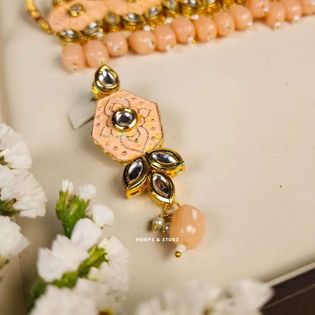 Shelas (Peach) Choker Set