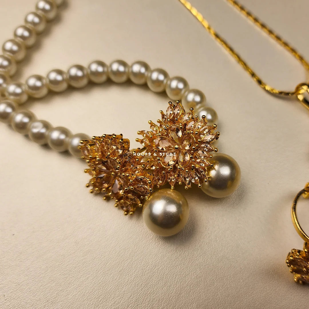 Crown & Pearls Pendant Set