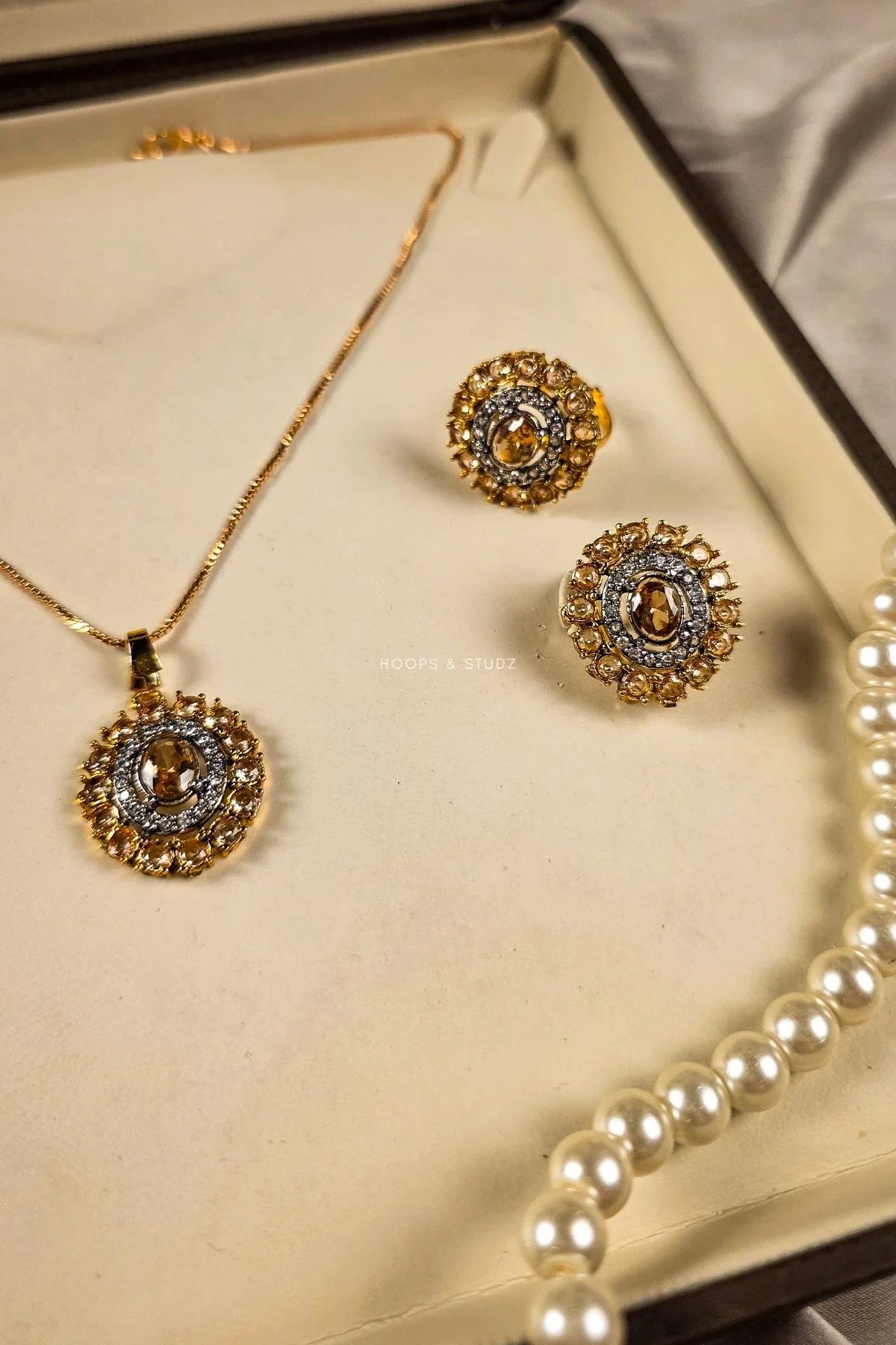 Rehmala Halo Necklace Set - Champagne