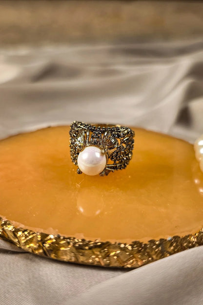 Almas Vintage Stone Ring- Pearl