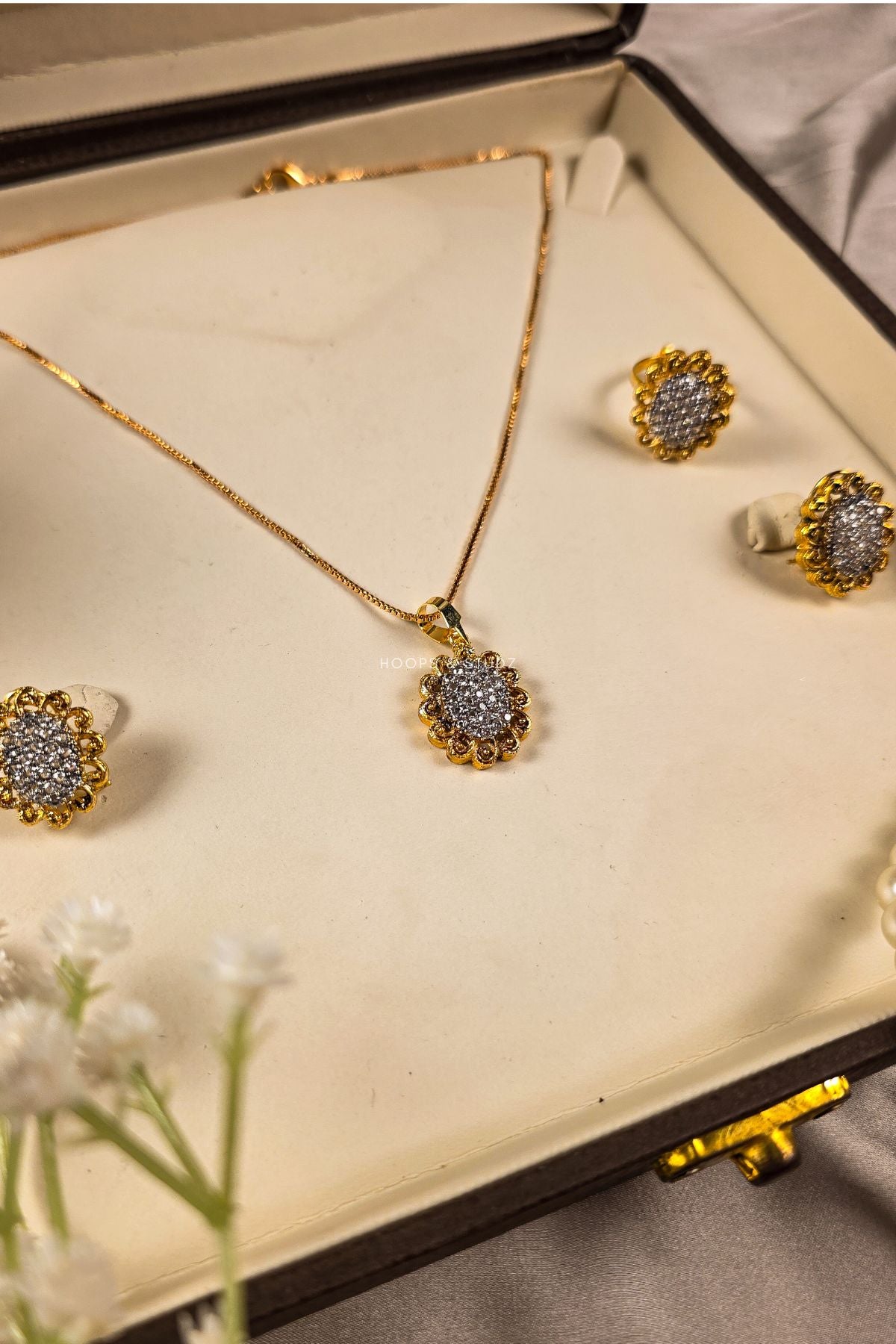 Nirvana Pendant Jewelry Set