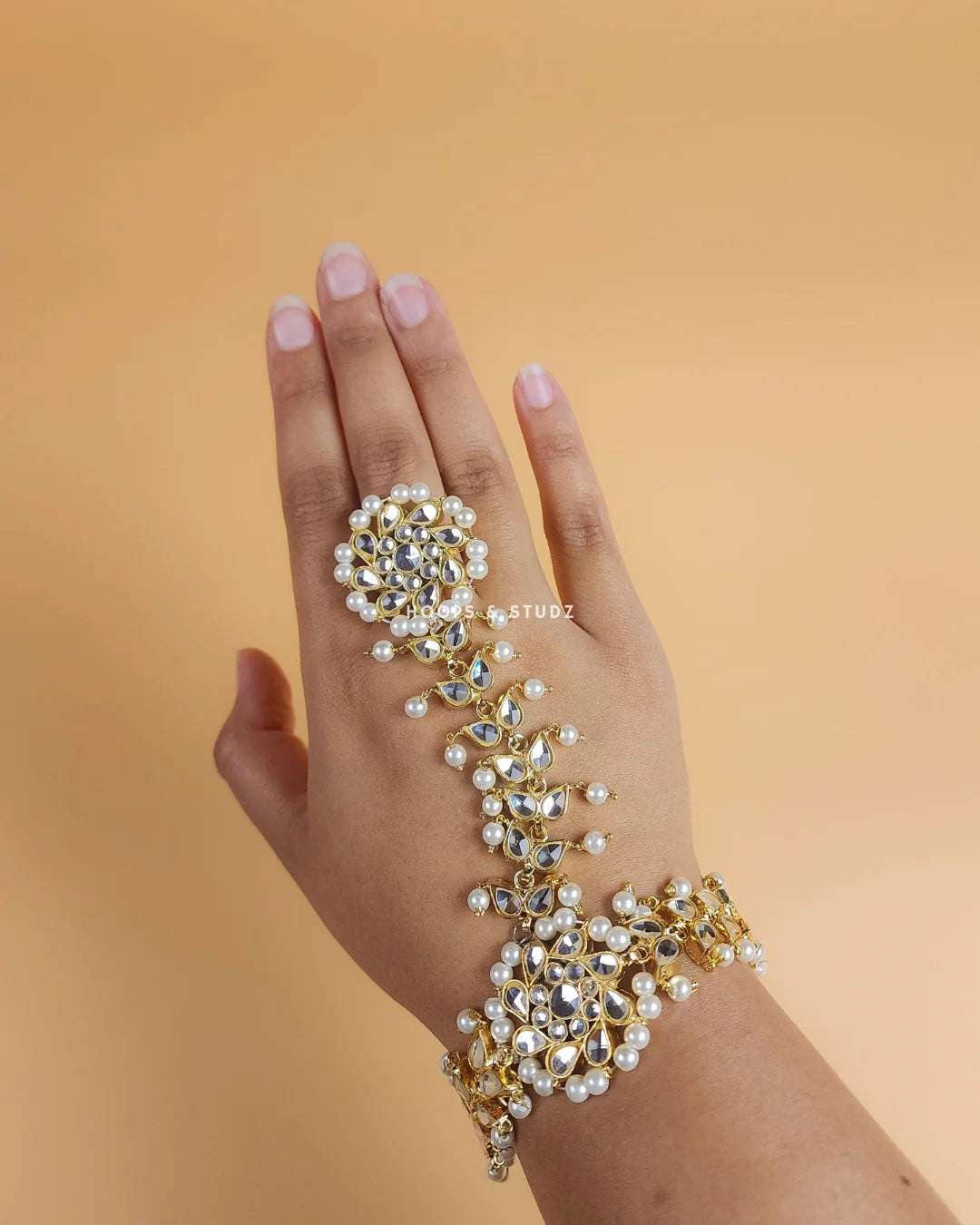Gulrukh Hand Angla in Farshi Kundan