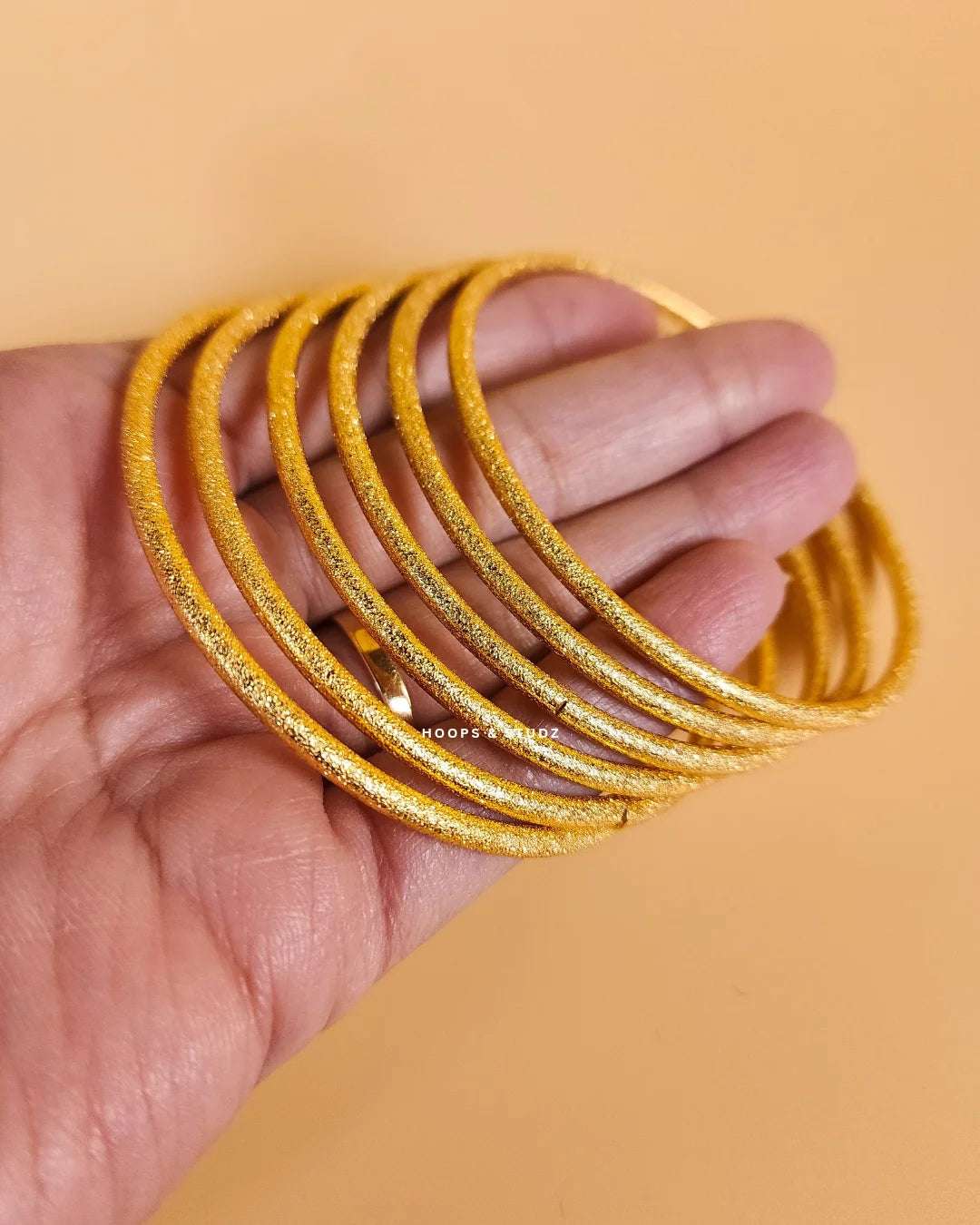 Dhanak Chooriyan in Matte Golden