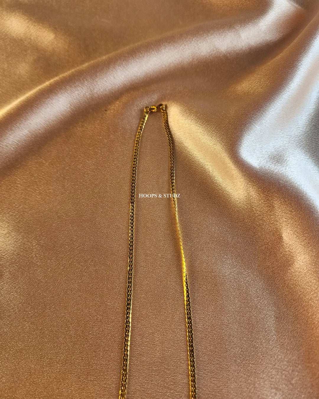 Calligraphy Pendant and Golden Chain