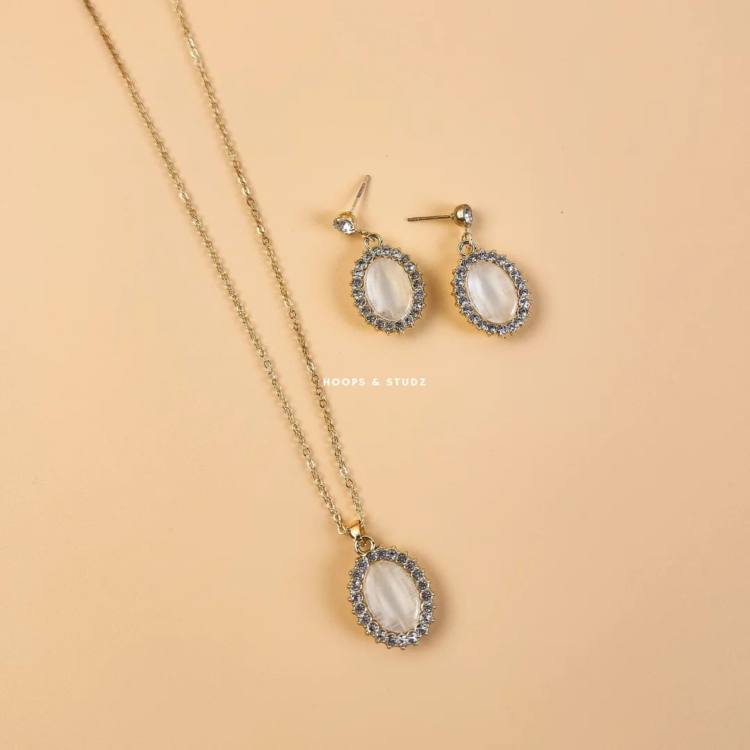 Anusha Locket Set