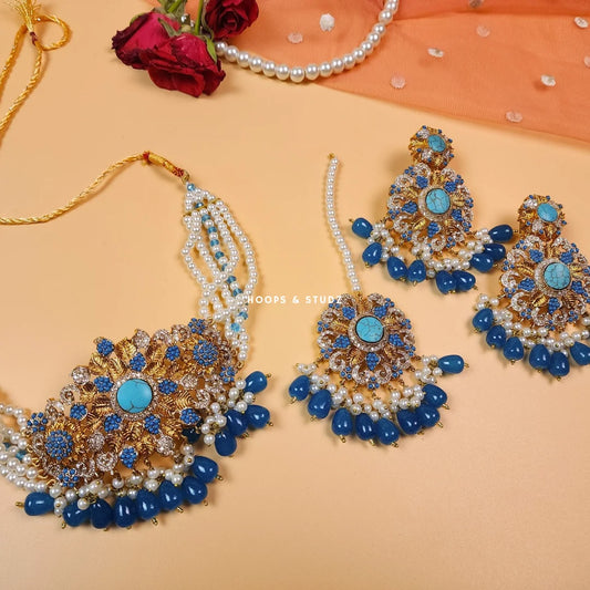 Nora Ferozi choker set
