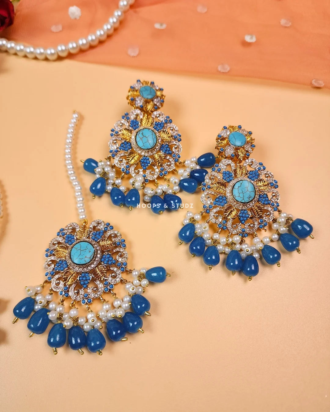 Nora Ferozi choker set