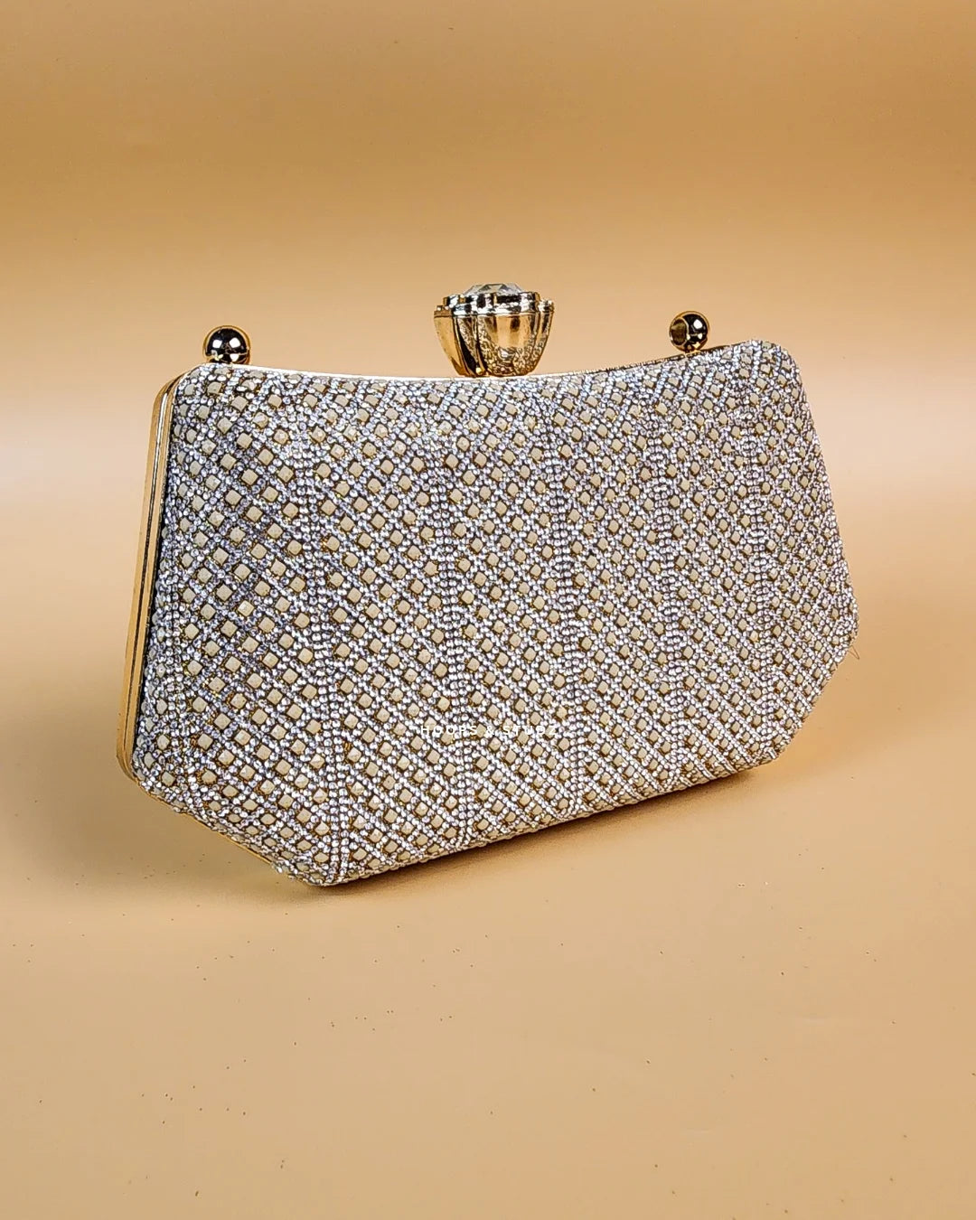 Donna Bridal Fancy Hand Clutch