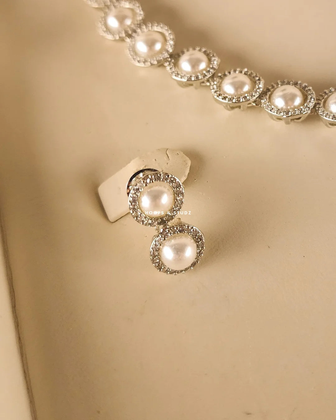 Seepi Pearl Zircon Choker Set