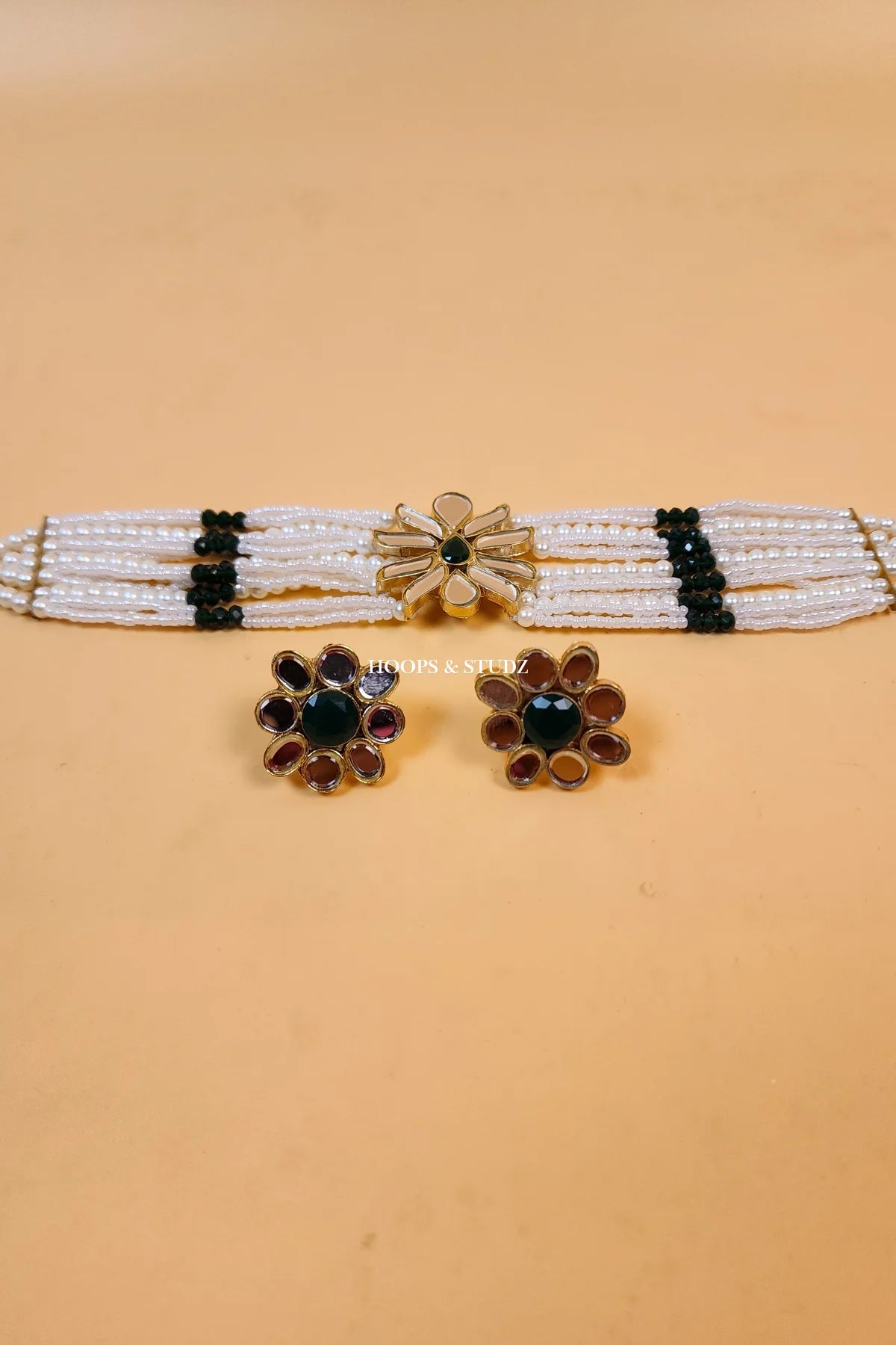 Phool Kundan Choker Jewelry Set- Green and White