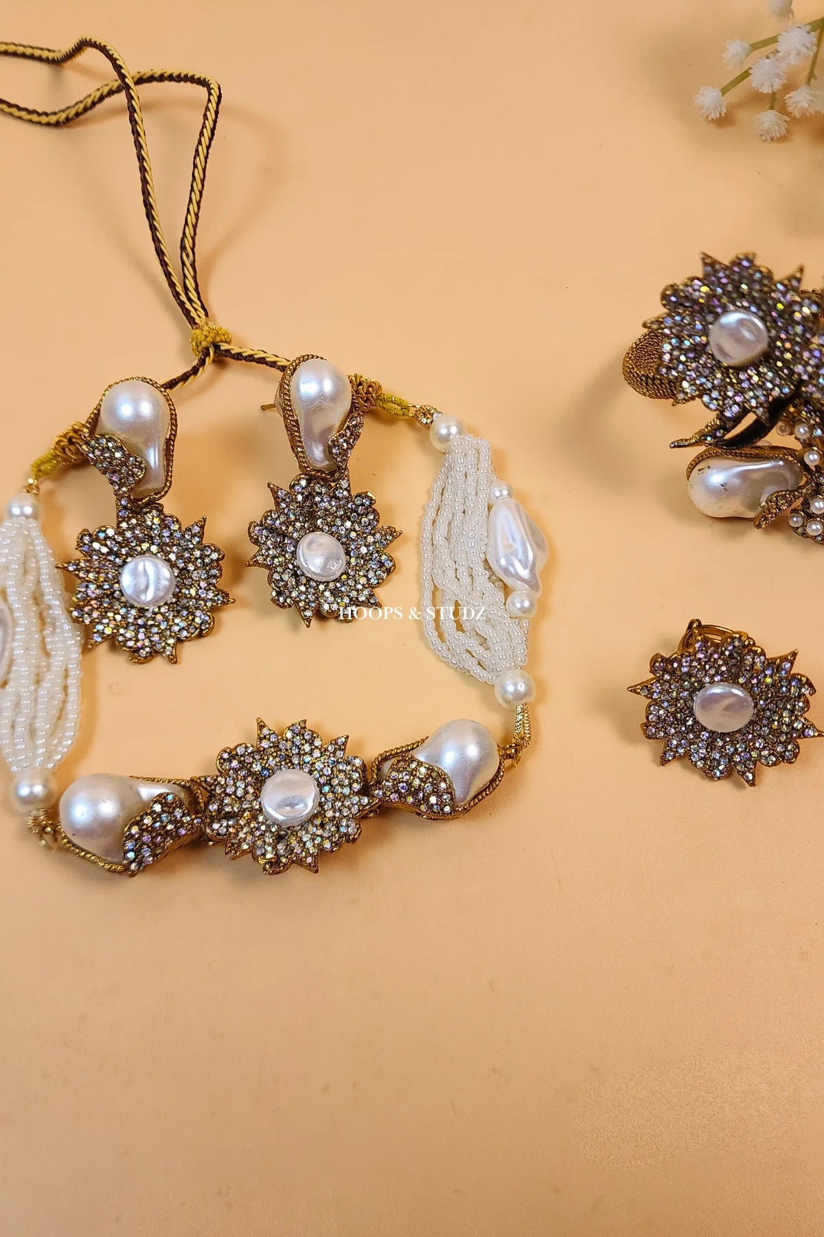 Kalpana MOP Jewelry Set with Karra - White