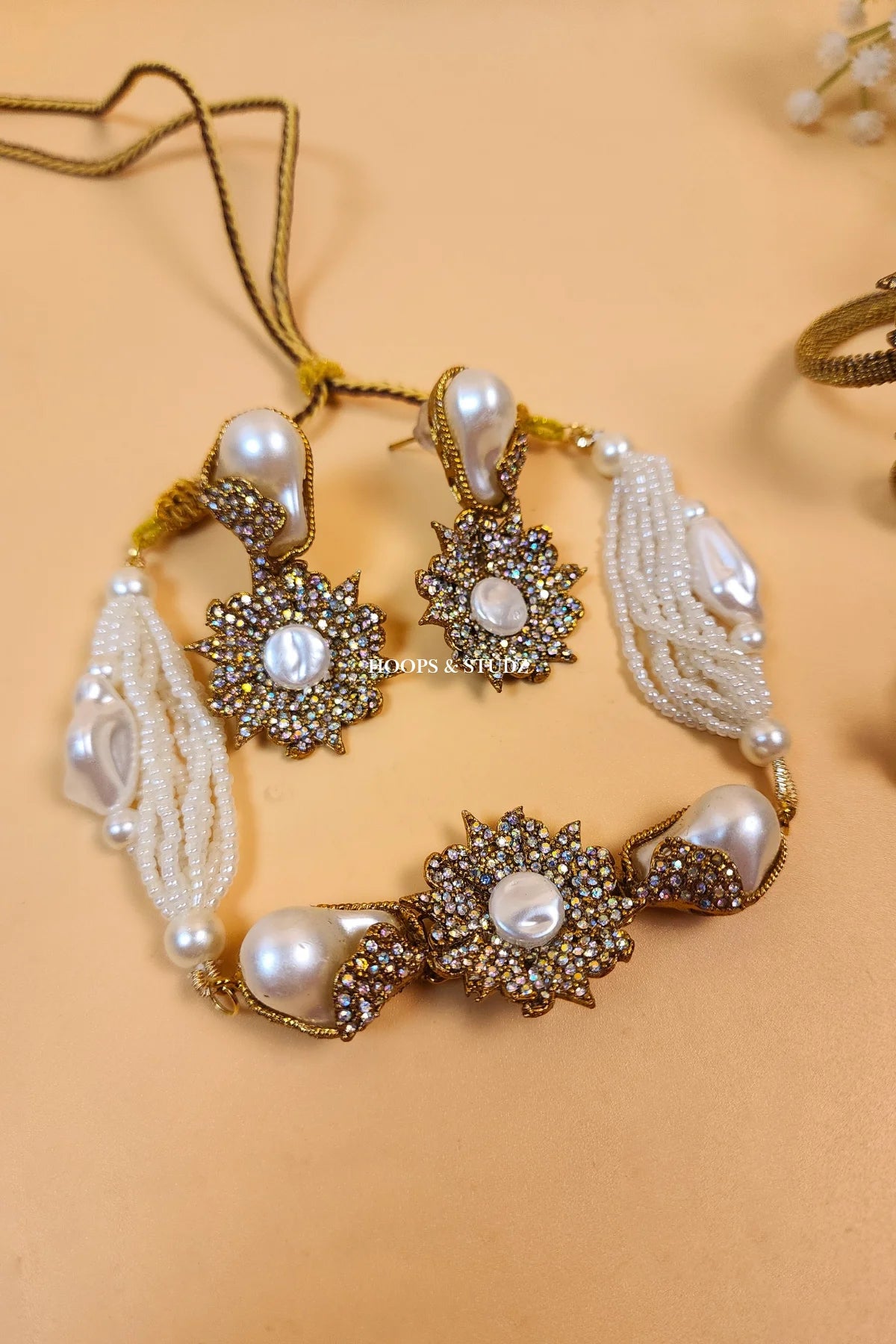 Kalpana MOP Jewelry Set with Karra - White