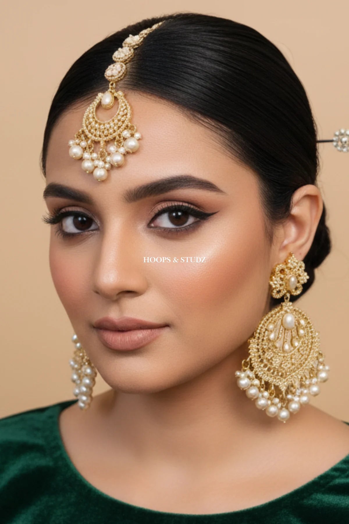 Yumna Earrings/Teeka Jewelry Set