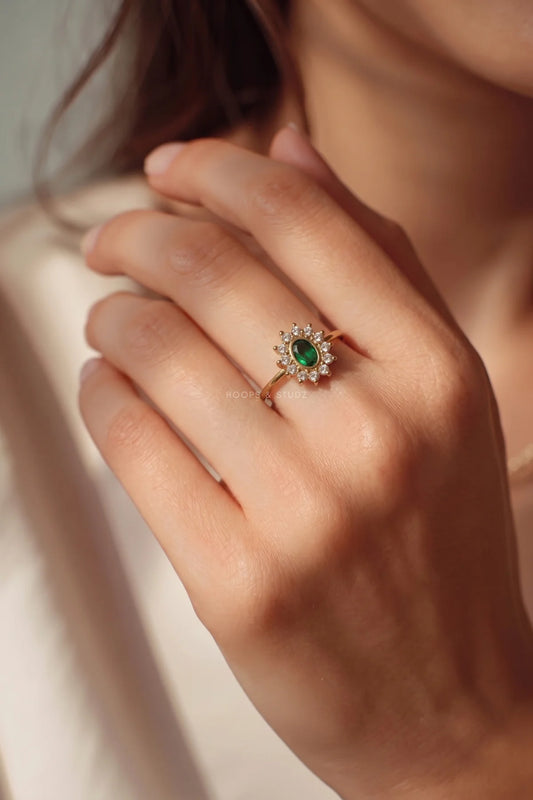 Zamarud Flower Ring