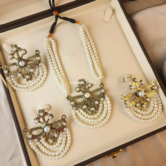 Nazo Tribal Jewelry Set
