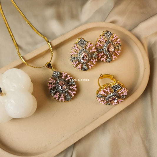 Um e Aimen Pendant Set